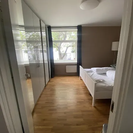 شقة Central, Spacious And Characterful ستافانجر
