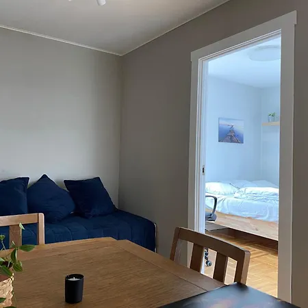 Central, Spacious And Characterful Leilighet